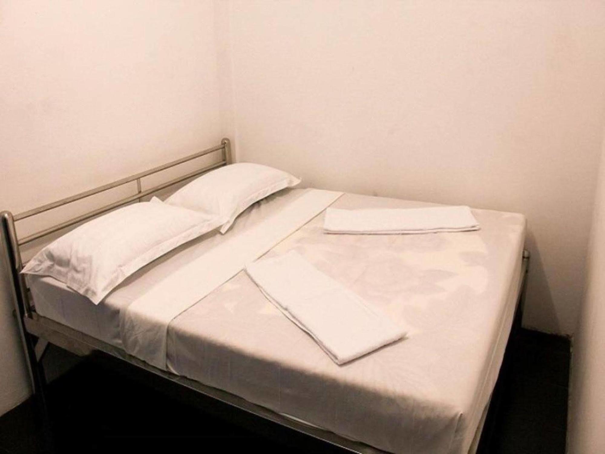 Hostel9 Янгон Экстерьер фото