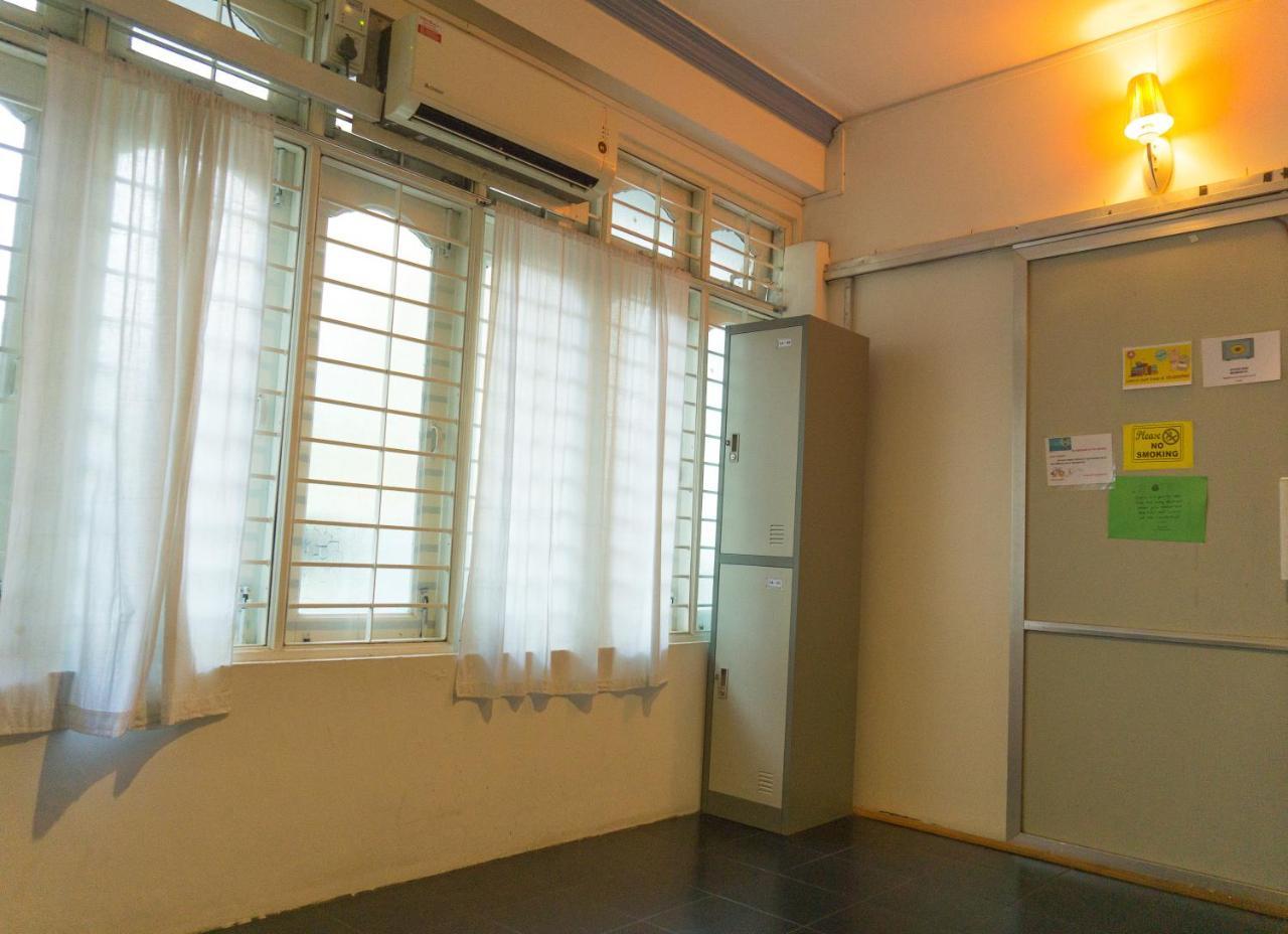 Hostel9 Янгон Экстерьер фото